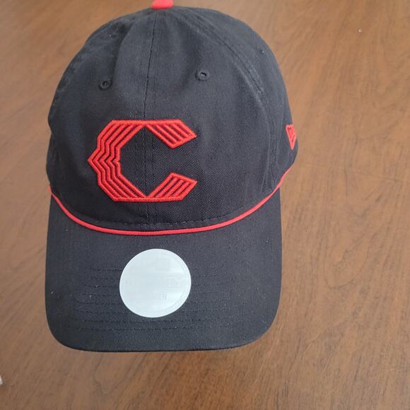 New Era Black Red Cincinnati Reds Womens 9TWENTY Hat Cap one size fits most New - Picture 3 of 10